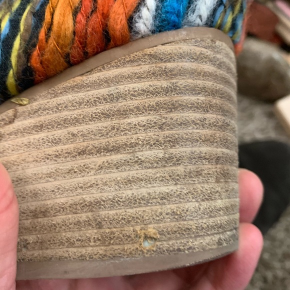 Toms Leila Chocolate Suede Booties 9 - Picture 6 of 8